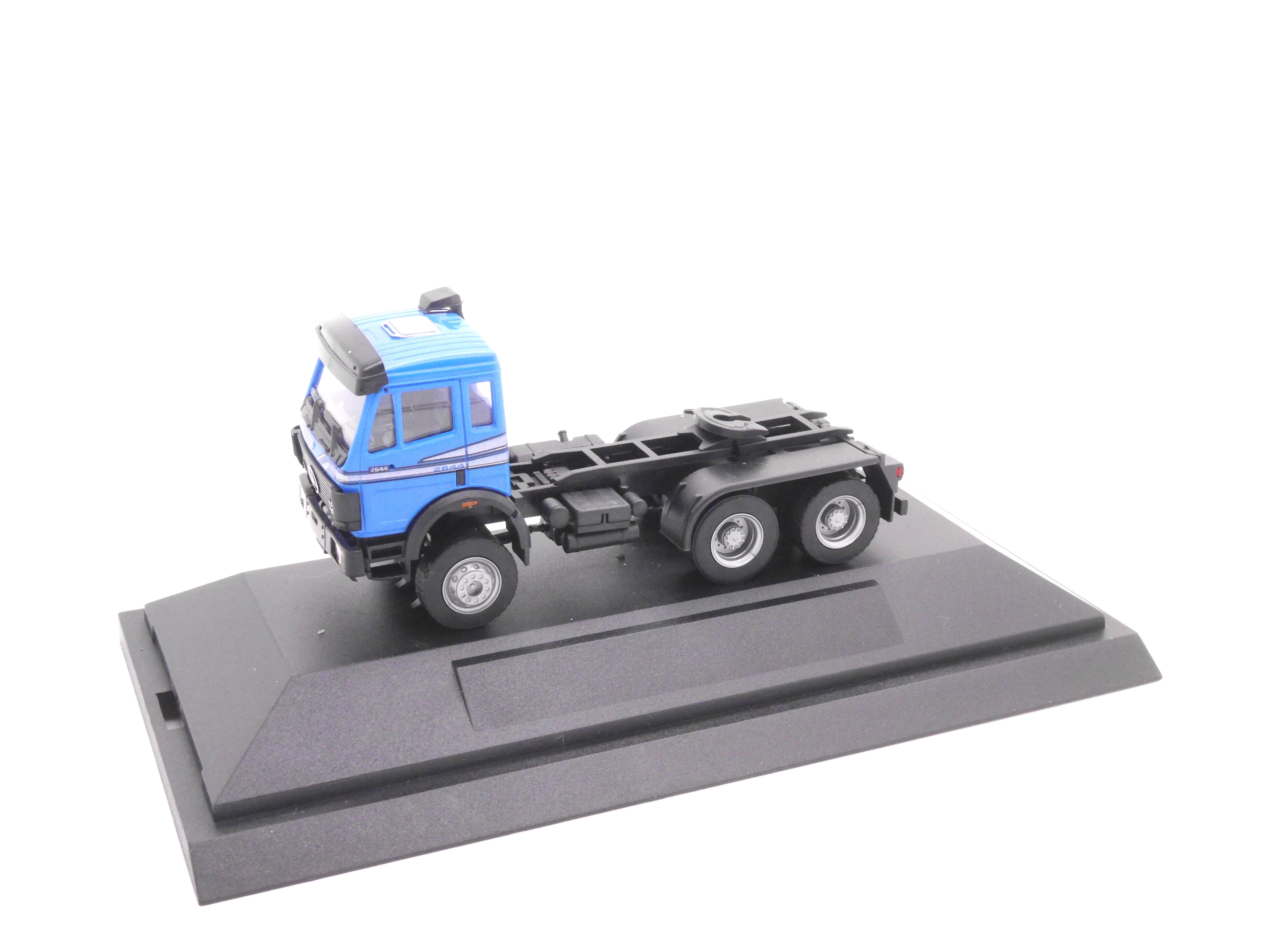 1 87 EM0357 ELBE MODELL Mercedes Benz SK 88 Sattelzugmaschine Hellbla 1-87-em0357-elbe-modell-mercedes-benz-sk-88-sattelzugmaschine-hellbla